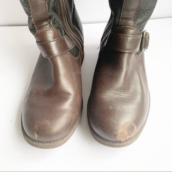 Leather Ugg Boots - Picture 4 of 16